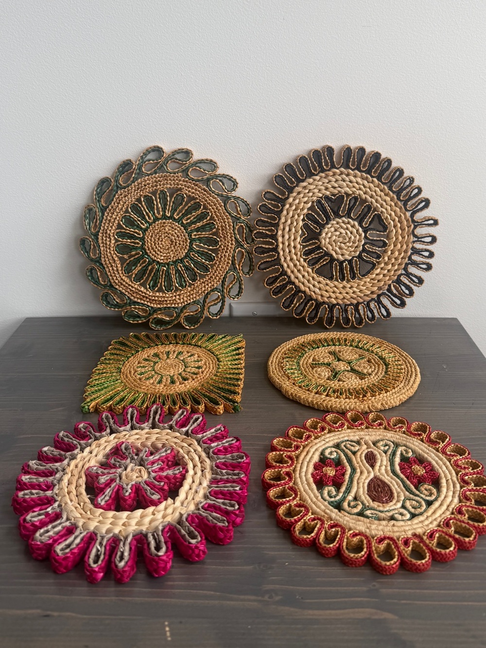 6 x vintage trivets